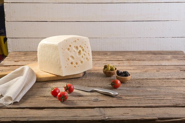 Mihaliç (Kelle) Peyniri 500 Gr Orta Tuzlu