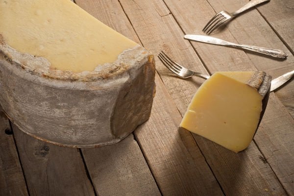 Eski Kars Kaşar Peyniri 400 Gr