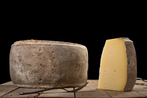 Eski Kars Kaşar Peyniri 400 Gr